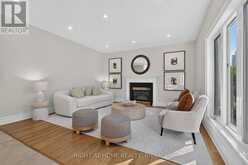 23 MACKAY DRIVE | Richmond Hill Ontario | Slide Image Sixteen