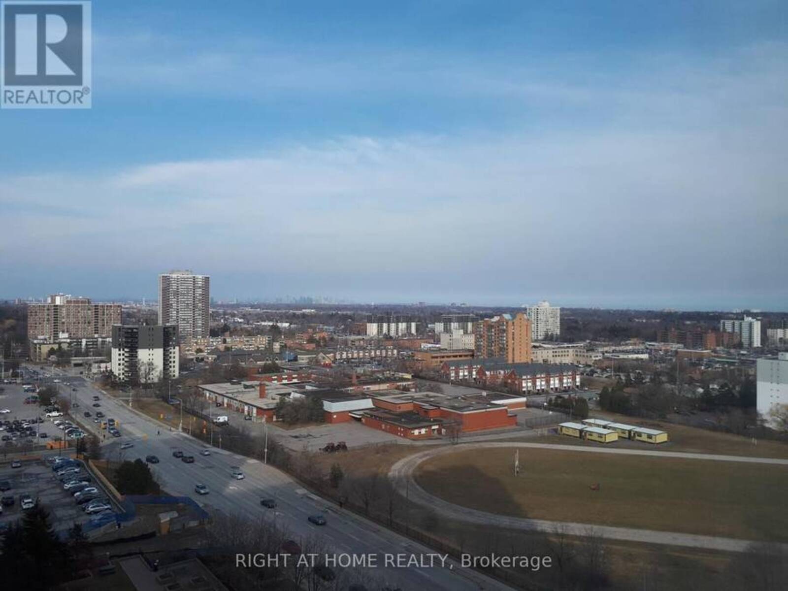 816 - 155 HILLCREST AVENUE, Mississauga, Ontario L5B 3Z2