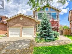 71 STOCK AVENUE Toronto Ontario, M8Z 5C5