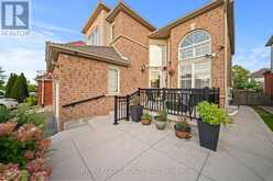 9 SQUIRRELTAIL WAY | Brampton Ontario | Slide Image Four