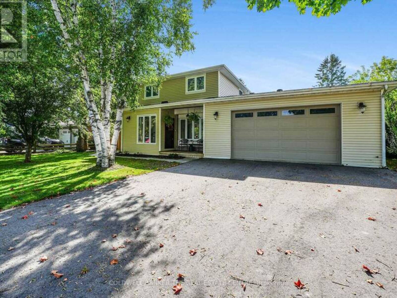 205 SUNSET CRESCENT, Innisfil, Ontario L9S 1J2