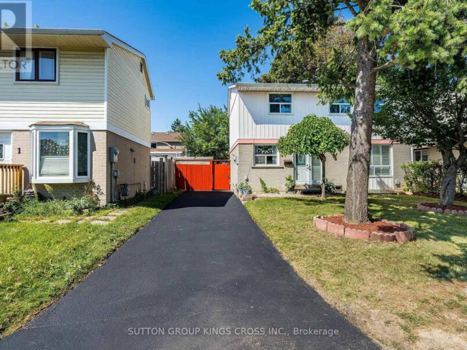 2 HEMLARK COURT, Brampton, Ontario L6S 2B7