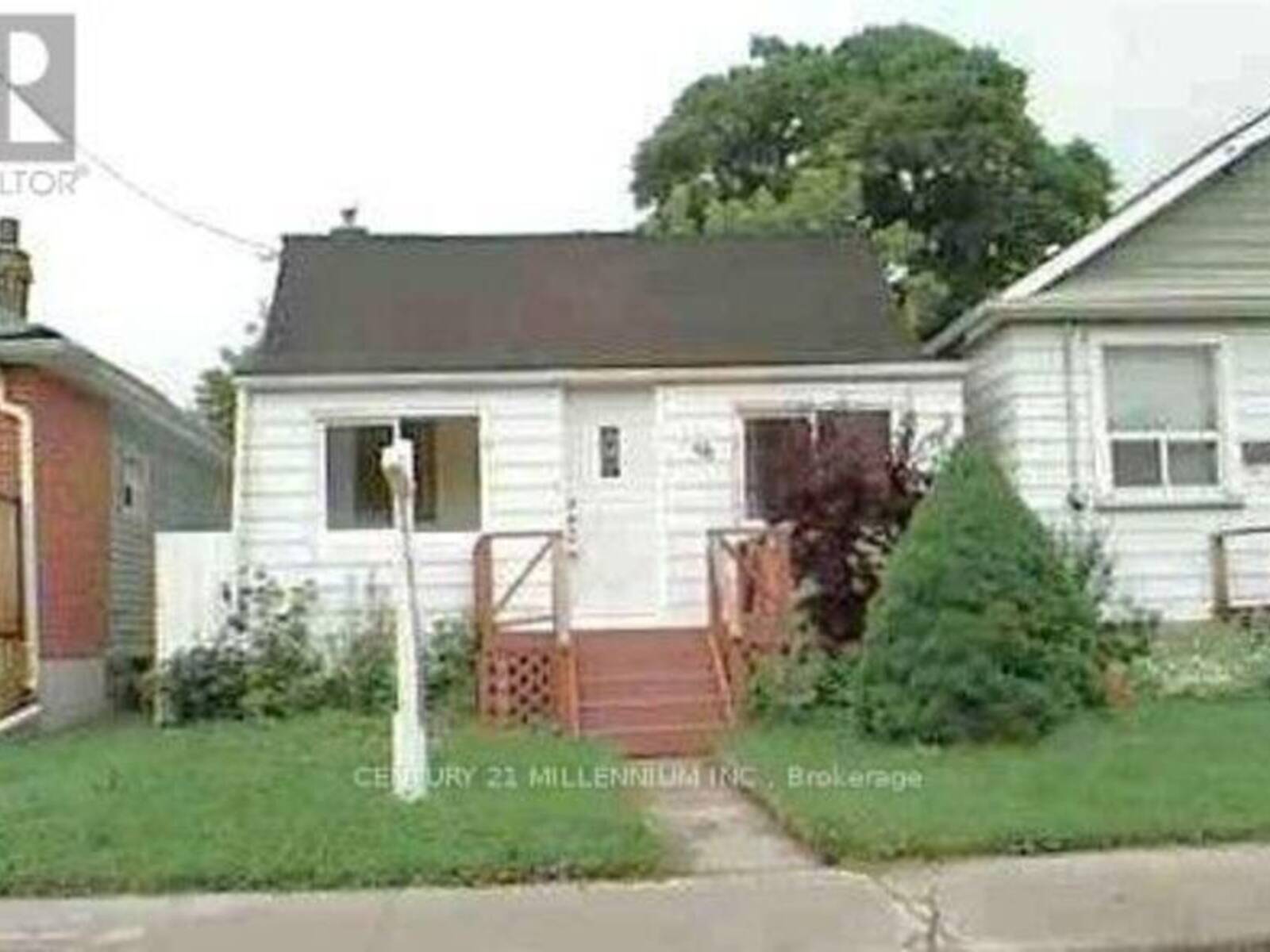 56 BEECHWOOD AVENUE, Toronto, Ontario M6N 4T3