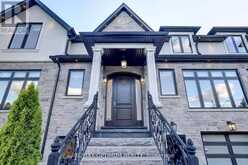 26 PIONEER DRIVE | Mississauga Ontario | Slide Image Four