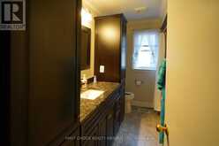 172 COLBORNE AVENUE | Richmond Hill Ontario | Slide Image Seven