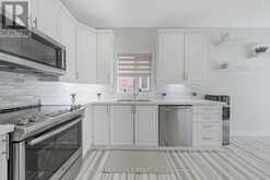 397 HEWITT CIRCLE | Newmarket Ontario | Slide Image Ten