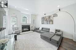 397 HEWITT CIRCLE | Newmarket Ontario | Slide Image Sixteen