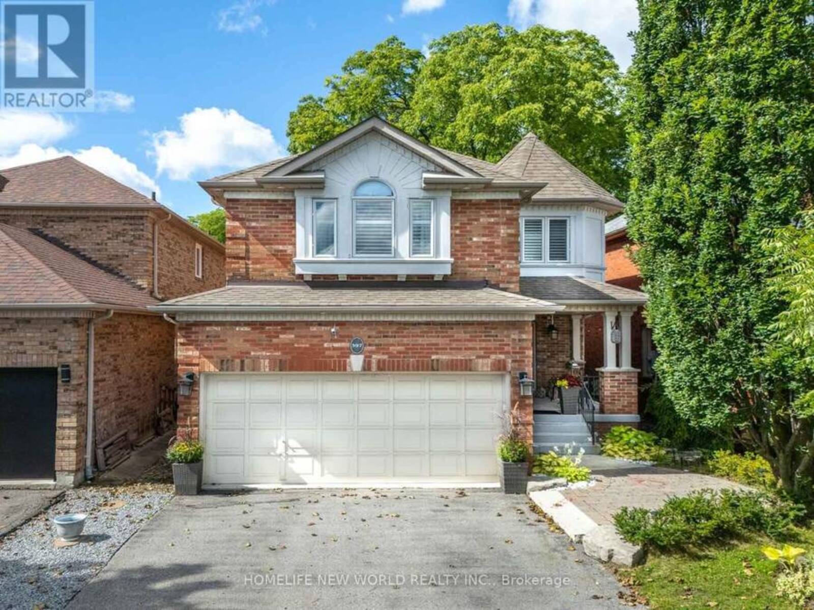 397 HEWITT CIRCLE, Newmarket, Ontario L3X 2L8