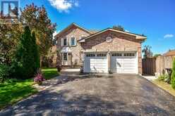 24 GRAND FOREST DRIVE | Barrie Ontario | Slide Image One