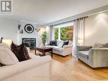 652 MEADOW LANE | Burlington Ontario | Slide Image One