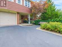 652 MEADOW LANE | Burlington Ontario | Slide Image Three
