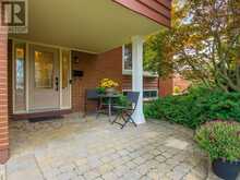 652 MEADOW LANE | Burlington Ontario | Slide Image Four