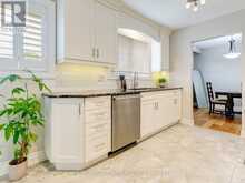 652 MEADOW LANE | Burlington Ontario | Slide Image Nine