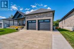 37 GILMER CRESCENT | Listowel Ontario | Slide Image Six