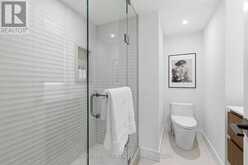 18 - 9R CLINTWOOD GATE | Toronto Ontario | Slide Image Nineteen