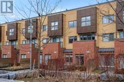 18 - 9R CLINTWOOD GATE | Toronto Ontario | Slide Image Thirty-seven