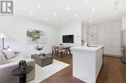 18 - 9R CLINTWOOD GATE | Toronto Ontario | Slide Image Three