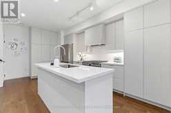 18 - 9R CLINTWOOD GATE | Toronto Ontario | Slide Image Eight