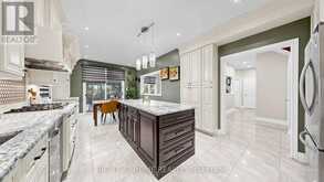 40 CHATEAU DRIVE | Vaughan Ontario | Slide Image Thirteen