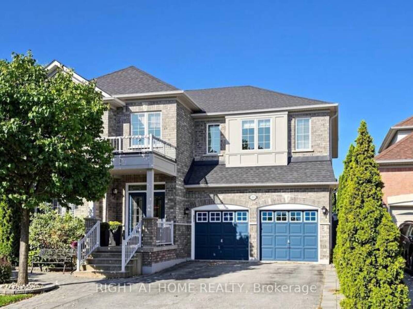 40 CHATEAU DRIVE, Vaughan, Ontario L4H 3A1