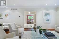 186 ROSEDALE HEIGHTS DRIVE | Toronto Ontario | Slide Image Eight