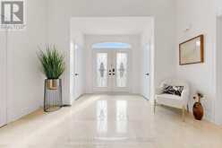 9 ELDERWOOD DRIVE | Richmond Hill Ontario | Slide Image Four