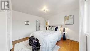 27 BEDLE AVENUE | Toronto Ontario | Slide Image Nineteen
