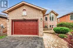 22 LOGAN COURT | Barrie Ontario | Slide Image One