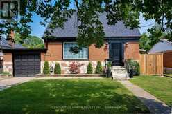 32 CASTLEBAR ROAD | Toronto Ontario | Slide Image Forty-five