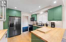 4 ALGOMA CRESCENT | Hamilton Ontario | Slide Image Nine