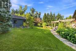 19 EDER TRAIL | Springwater Ontario | Slide Image Thirty