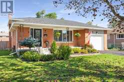 30 REDWING STREET | Lindsay Ontario | Slide Image Two