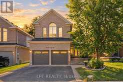 8 BURNABY DRIVE | Georgina Ontario | Slide Image One