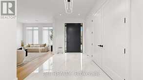 431 HEATH STREET E | Toronto Ontario | Slide Image Three
