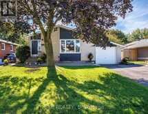 1439 PARKHAM CRESCENT | Pickering Ontario | Slide Image Two