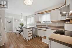 15 SHOREVIEW DRIVE | Toronto Ontario | Slide Image Sixteen