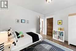 15 REDWOOD AVENUE | Toronto Ontario | Slide Image Nineteen