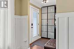 33 MCDONALD DRIVE | Aurora Ontario | Slide Image Two