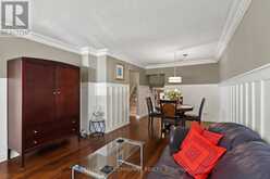 33 MCDONALD DRIVE | Aurora Ontario | Slide Image Six