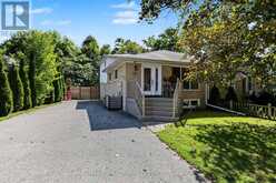 33 MCDONALD DRIVE | Aurora Ontario | Slide Image One