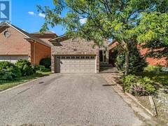 18 BUCKHORN AVENUE Richmond Hill Ontario, L4C 0E3