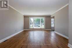 36 CYNTHIA COURT | Barrie Ontario | Slide Image Nine