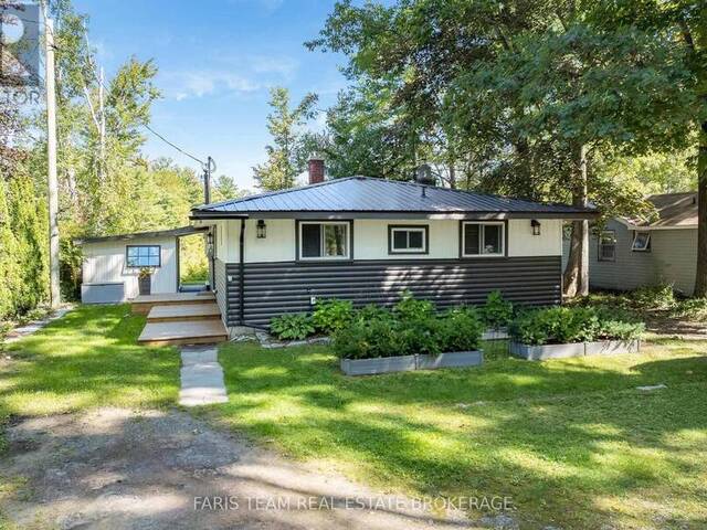 121 STANLEY ROAD Kawartha Lakes Ontario, K0M 2T0 - 3 Bedrooms Waterfront Home For sale