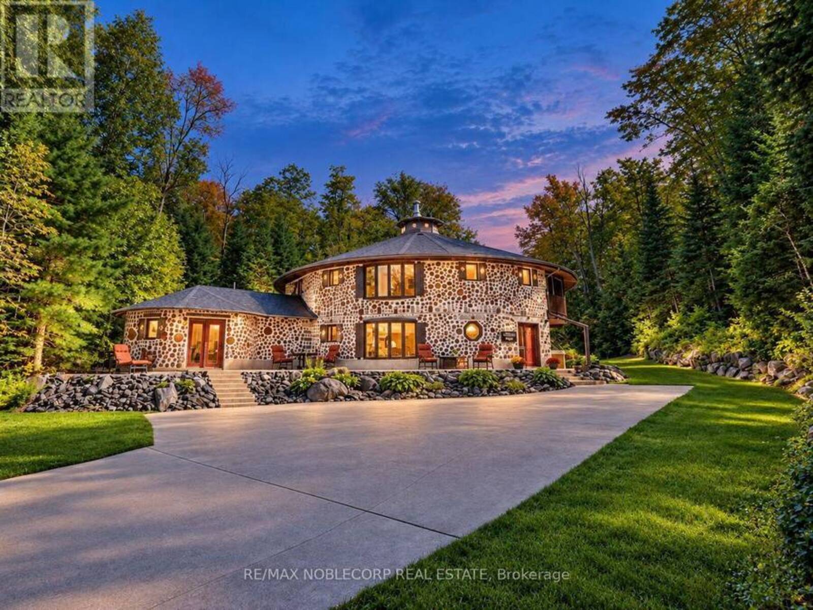 1166 BONNIE LAKE ROAD, Bracebridge, Ontario P1L 1W9
