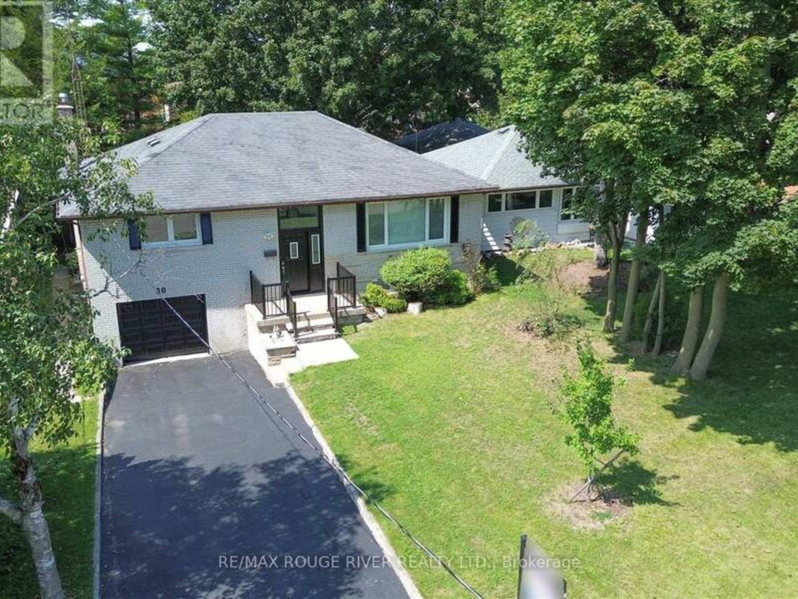 30 SCARBORO AVENUE, Toronto, Ontario M1C 1M3