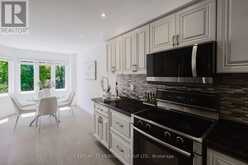 35 - 80 MCCALLUM DRIVE | Richmond Hill Ontario | Slide Image Sixteen