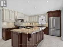 26 COWLES COURT | Richmond Hill Ontario | Slide Image Six