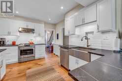 155 CENTRE STREET W | Richmond Hill Ontario | Slide Image Thirteen