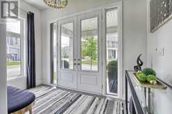 92 MAPLE FIELDS CIRCLE | Aurora Ontario | Slide Image Six
