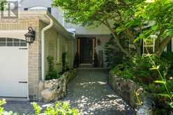 123 FERN VALLEY CRESCENT | Richmond Hill Ontario | Slide Image Four